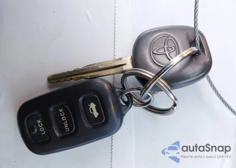 2002 Toyota Camry Xle V6 из США, поврежденный, VIN JTDBF30K820081438